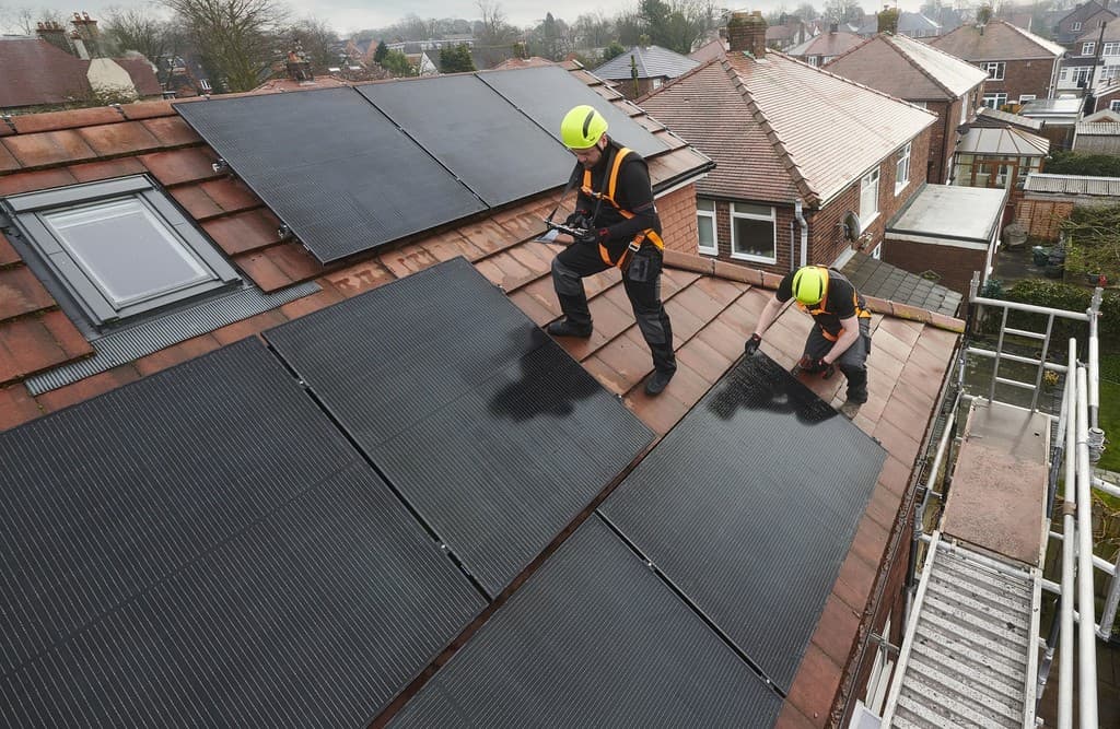 FSM MAGAZINE - BRE industry network focuses on solar PV systems fire safety